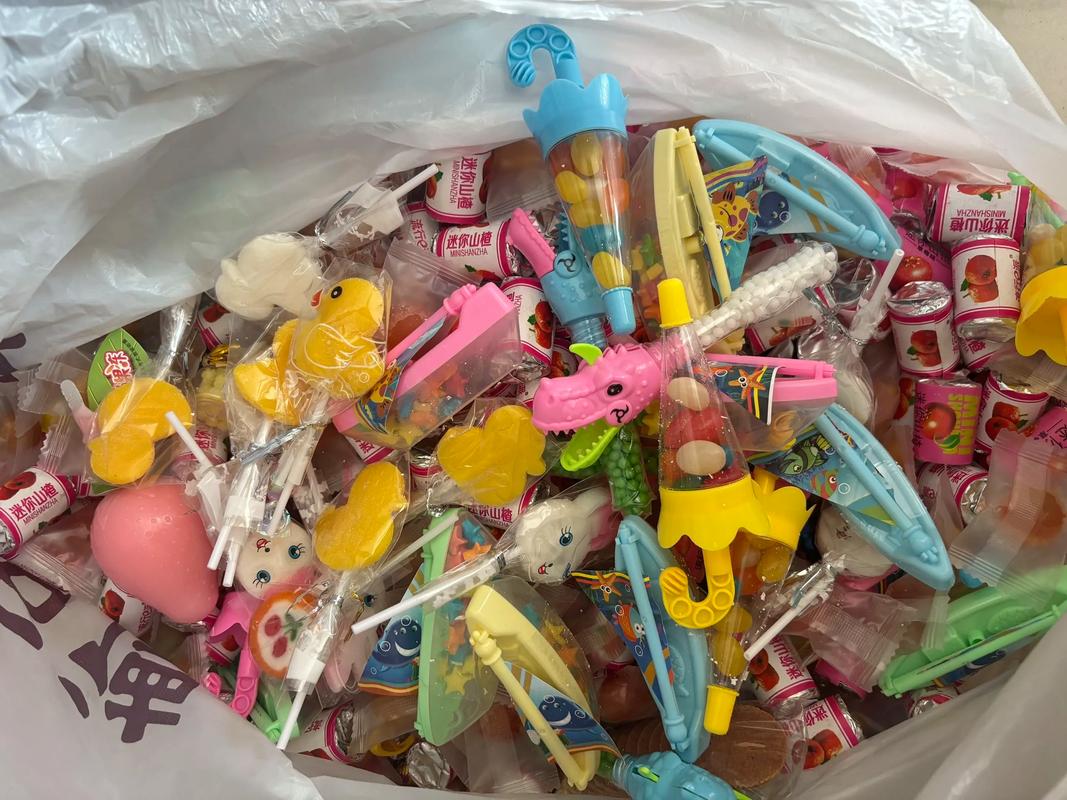 美好周日，從玩具糖的甜蜜驚喜開始